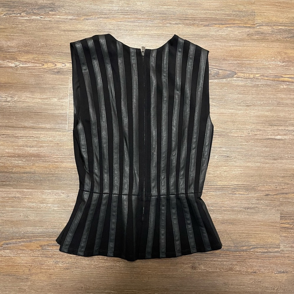 BCBG sleeveless blouse with leather stripes down - Picture 3 of 3